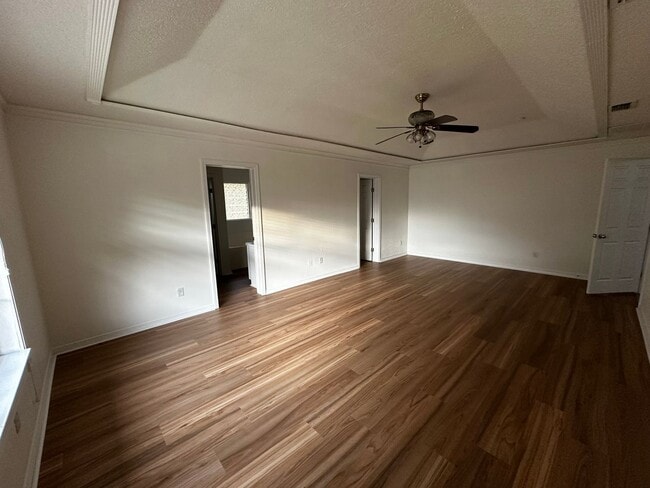 Building Photo - Spacious All Brick 4/3 in Whisper Creek