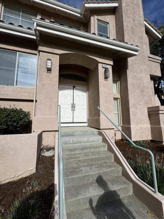 Building Photo - 6052 Roma Terrace