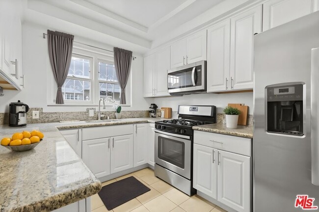 Building Photo - 117 Kings Rd