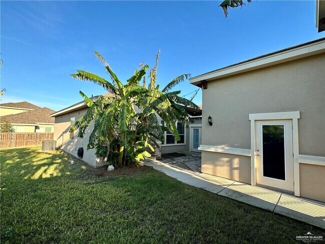 Building Photo - 5400 Escondido Pass
