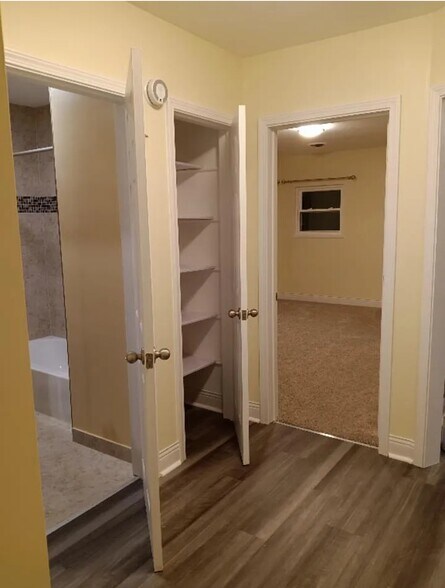 Building Photo - 484 Western Ave