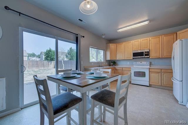 Building Photo - 5264 Mountain Air Cir