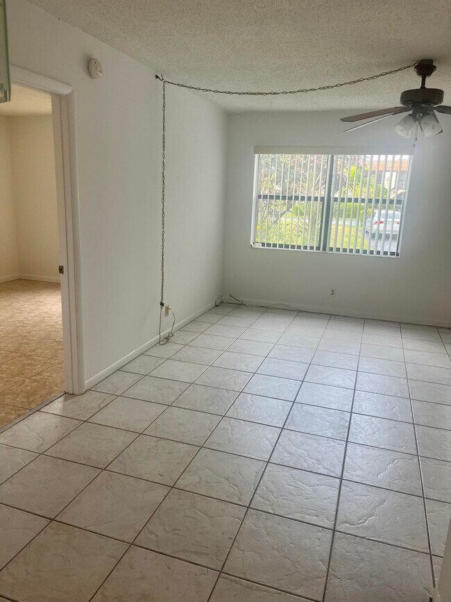 Building Photo - 7178 Golf Colony Ct