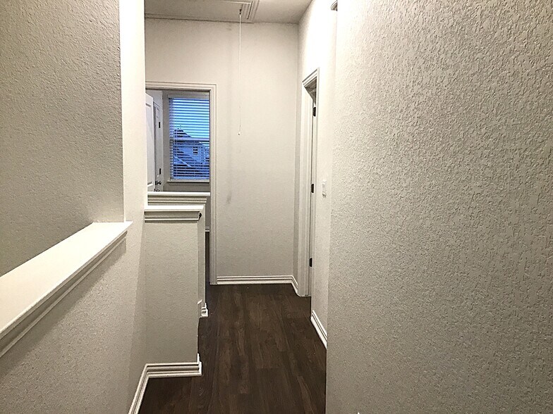 Building Photo - 2708 Geronimo Creek