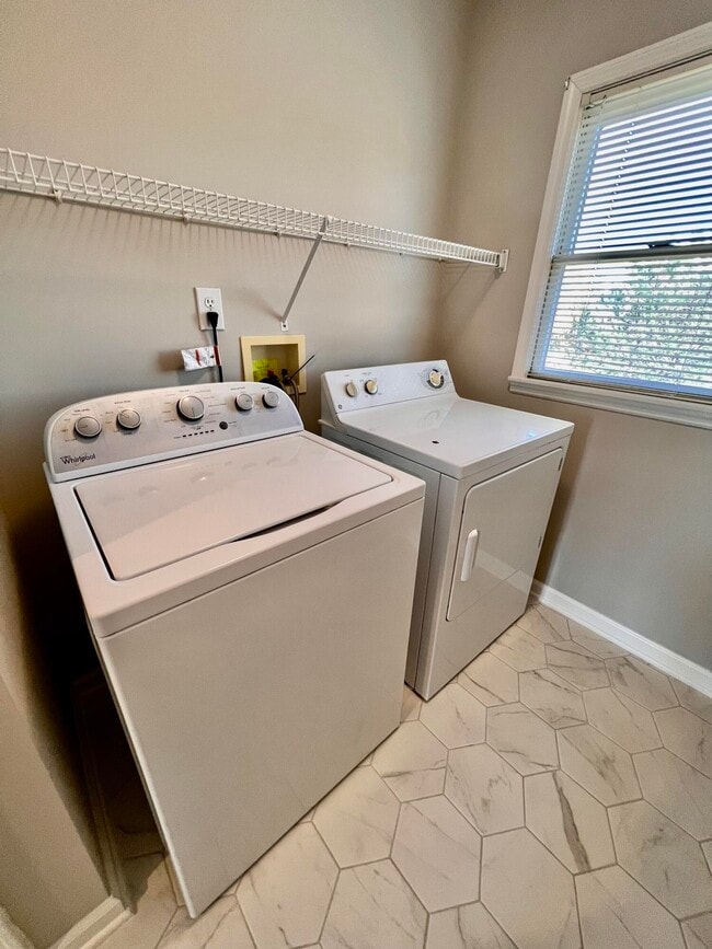 Building Photo - 4320 Creek Valley Way