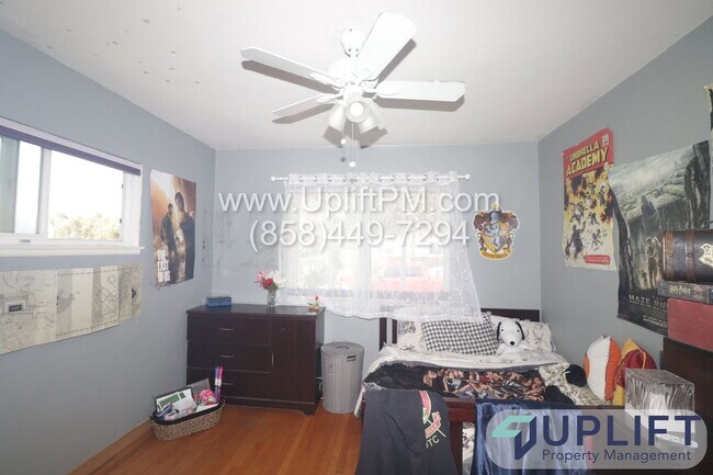 Building Photo - 2655 Chauncey Dr