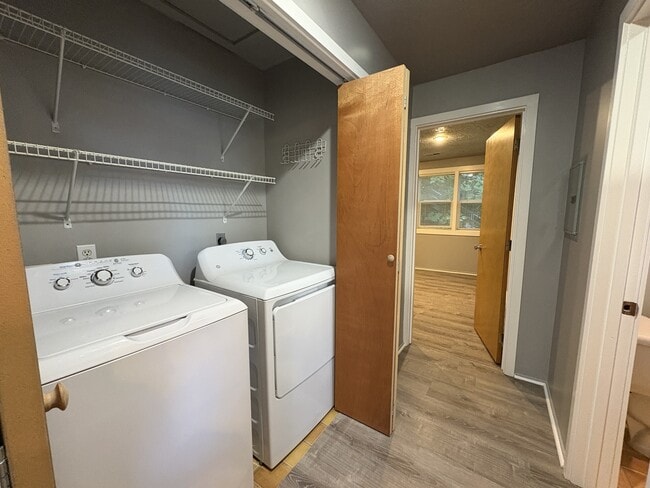 Building Photo - 1275 SW College St