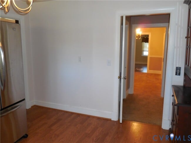 Building Photo - 1239 E Jack Jouett Rd