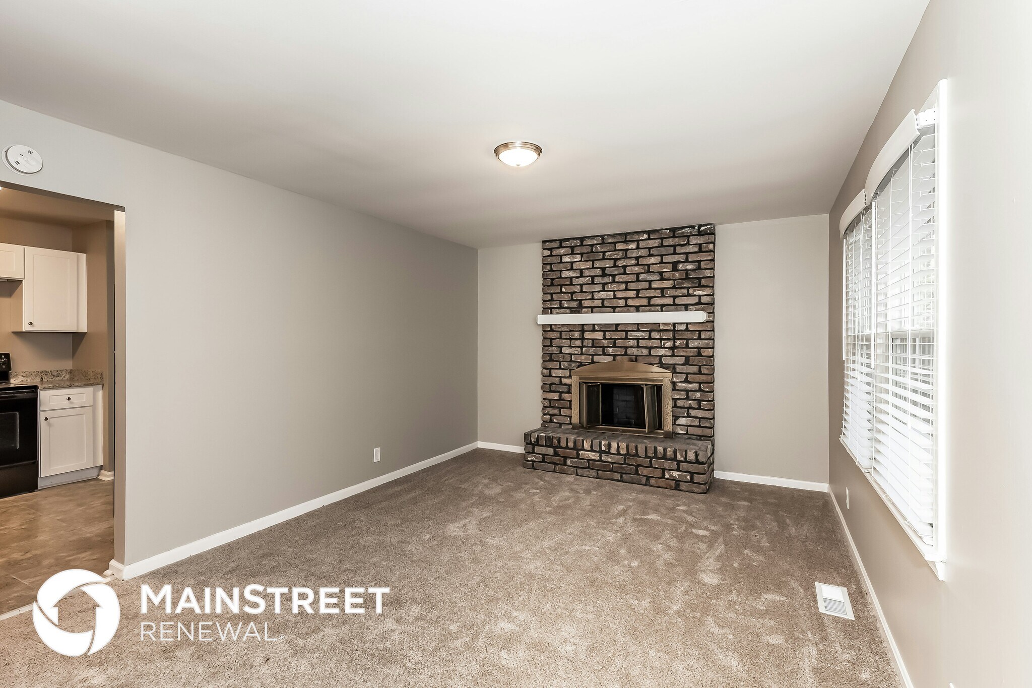 Building Photo - 1717 Bobolink Ln NE