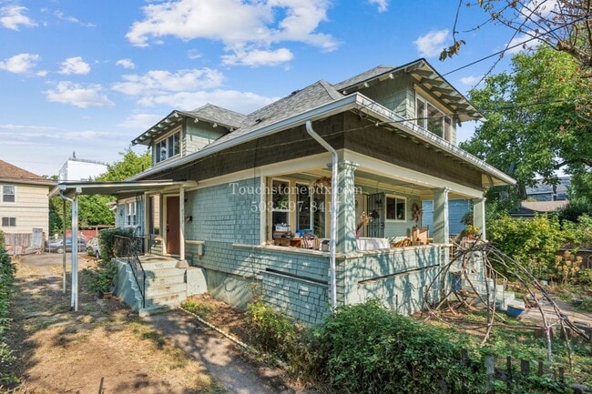 Building Photo - 4315-4317 N. Gantenbein Ave.