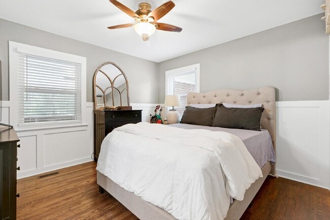 Building Photo - 121 S Main St