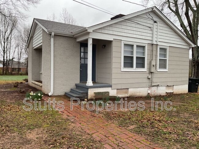 Primary Photo - 3810 Co Rd 47