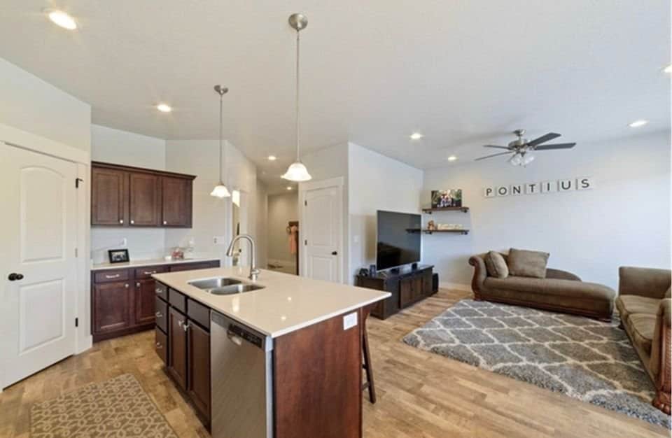 Building Photo - 52 N 2000 W