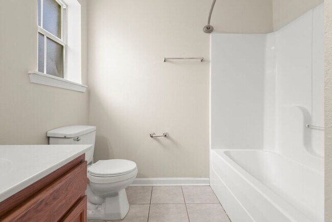 Building Photo - 11327 Shady Bend Dr