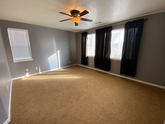 Building Photo - Elegant 2 story home in NW Visalia Coming ...