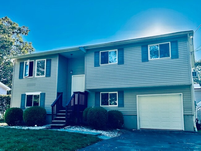 Building Photo - 36 Marlin Dr