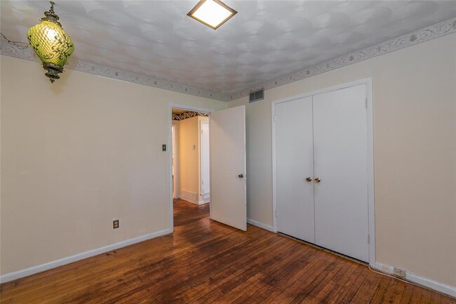 Building Photo - 4341 Kolloch Dr