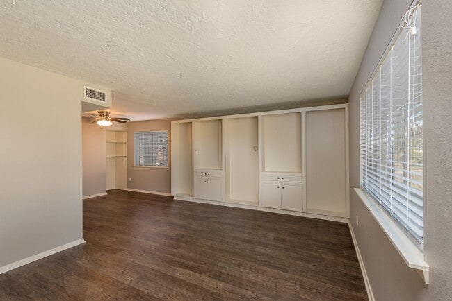 Building Photo - AUGUST 2026 MOVE IN! Beautiful 5 Bed Recently Renovated!