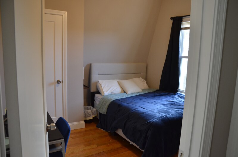 Building Photo - 51 Windsor St