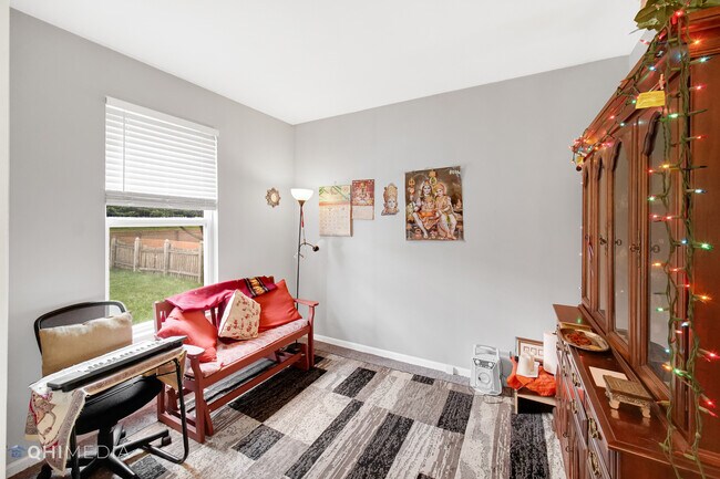 Building Photo - 3569 Charlemaine Dr