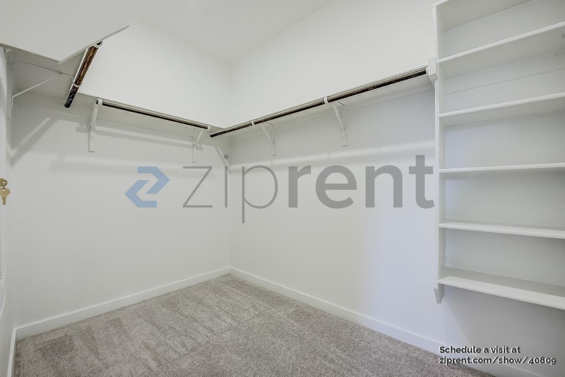 Building Photo - 1313 Rockwell Dr