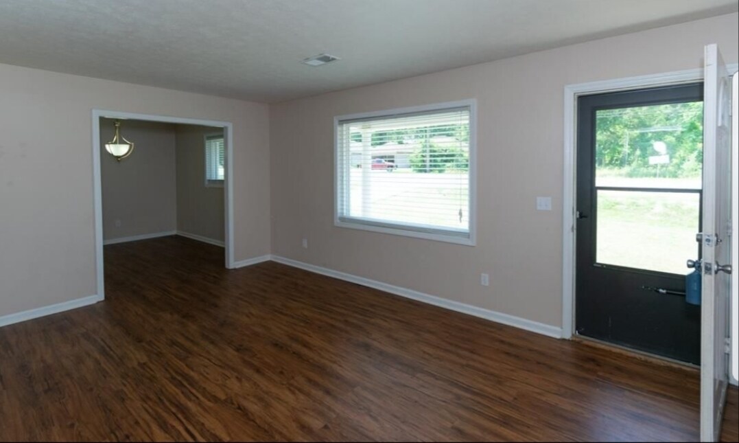 Building Photo - 6515 Forrest Rd