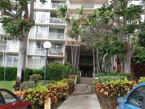 Building Photo - Makaha Valley Towers