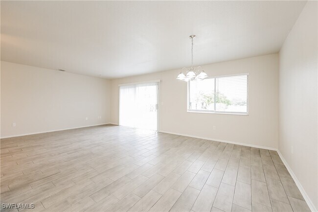 Building Photo - 4740 Escalante Dr