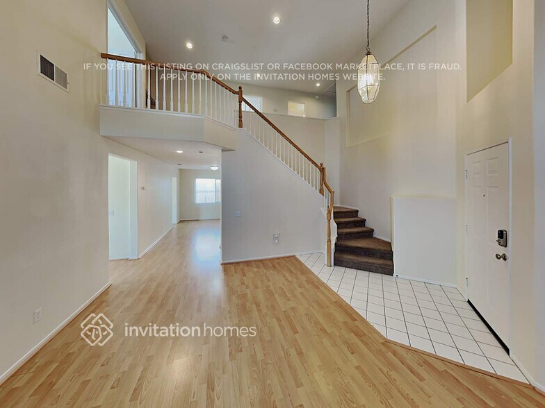 Building Photo - 4102 Periwinkle Way