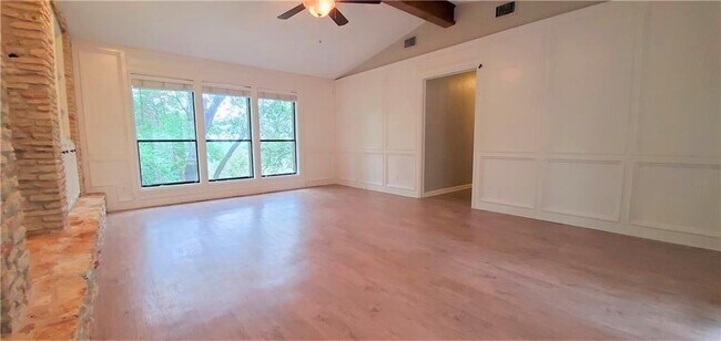 Building Photo - 1403 Canoe Brook Dr