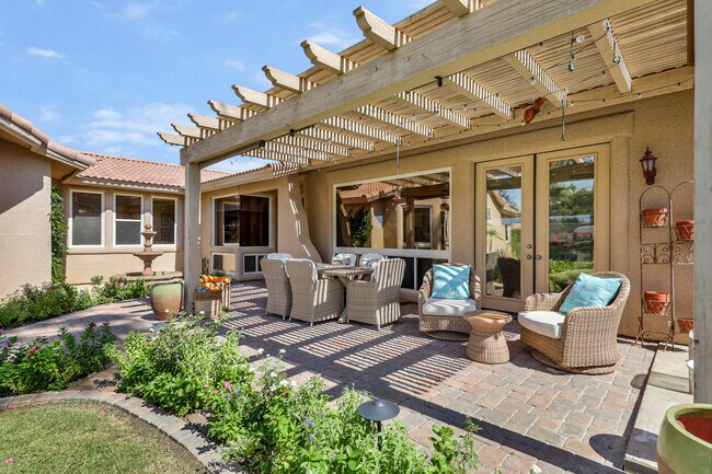 Building Photo - 78825 Vía Ventana