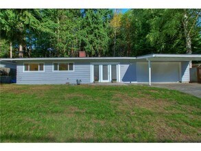 Building Photo - 3BR/1BA Single Family House - Bellevue