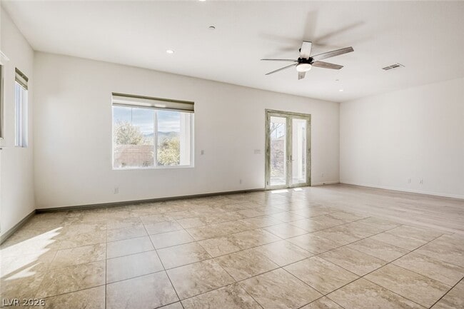 Building Photo - 2532 Ballatore St