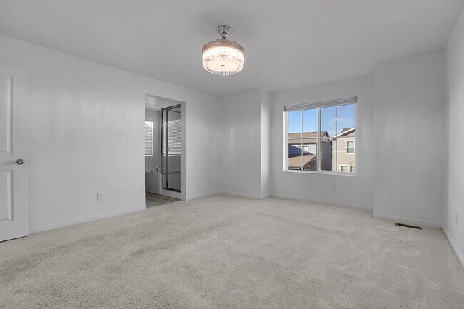 Building Photo - $3,050.00, 4-bed, 3.5-bath, located in Aurora with beautiful finishes.