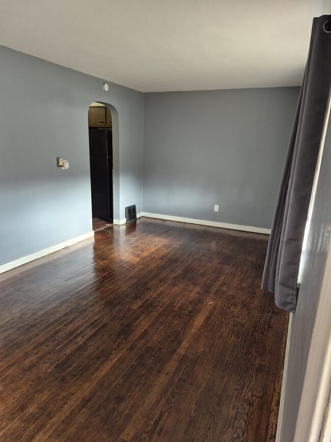 Building Photo - 8835 Murvale Dr