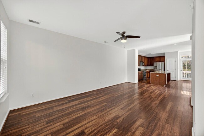 Building Photo - 1458 Roustabout Way