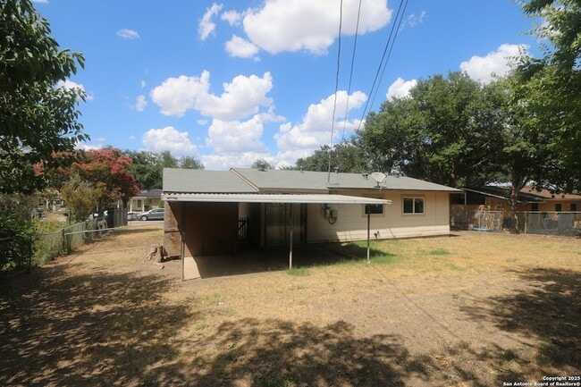 Building Photo - 6010 Shoreview Pl