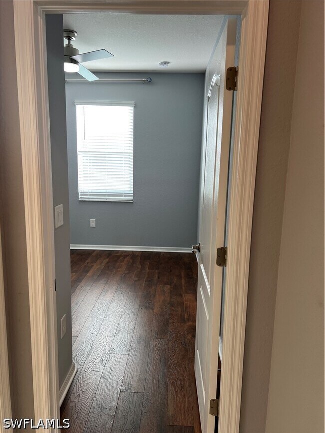 Building Photo - 4351 Bluegrass Dr