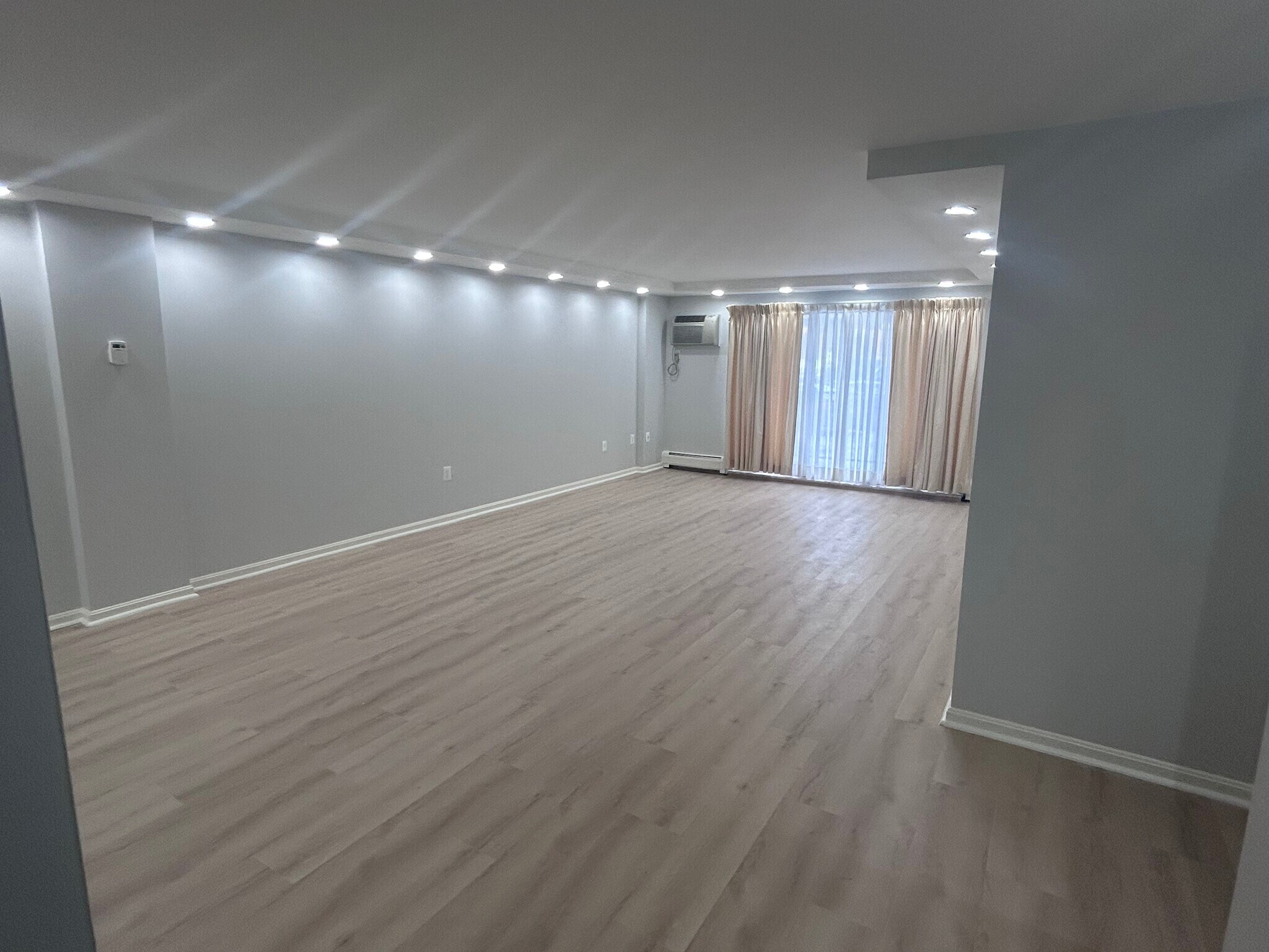 Building Photo - 131 Coolidge Ave