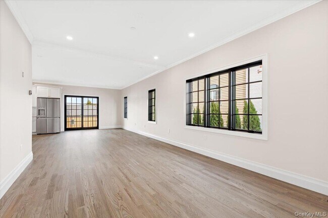 Building Photo - 93 Park Ave
