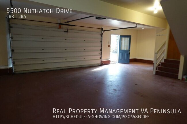 Building Photo - Spacious 5 bedrooms house in Rolling Woods...