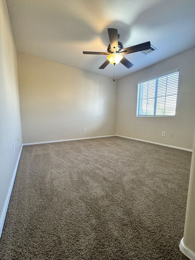 Building Photo - 4 BEDROOM HOME IN TUSCANO