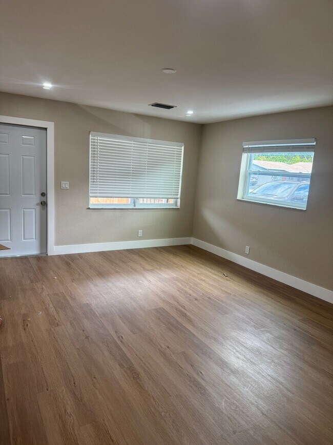 Building Photo - 2271 NW 52nd Ct