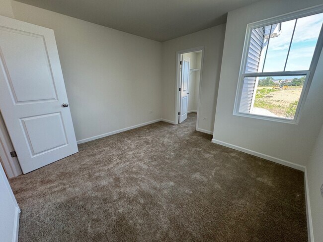 Building Photo - 12766 South Nicholas Dr