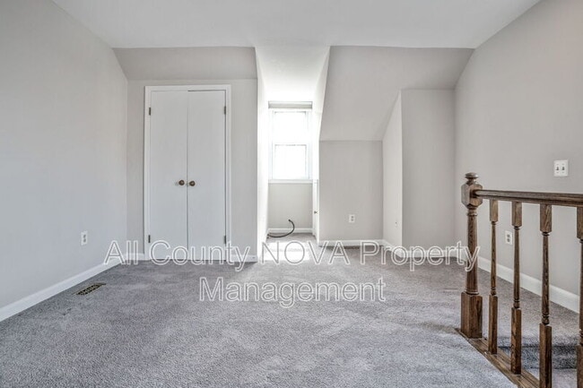 Building Photo - 1203 Michigan Ct