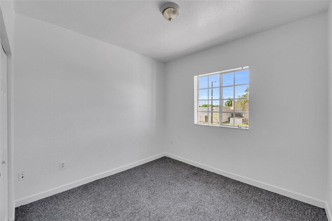 Building Photo - 3664 NW 29th Ct