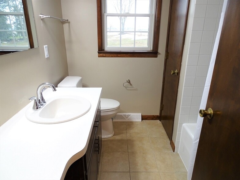 Building Photo - 2228 Junction Rd