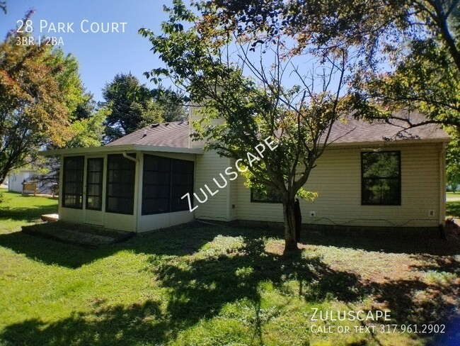 Building Photo - Newly remodeled 3 bed/2 bath ranch w/ 2 ca...