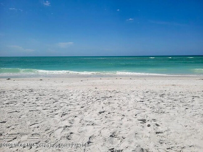 Building Photo - 1382 Ocean Ave