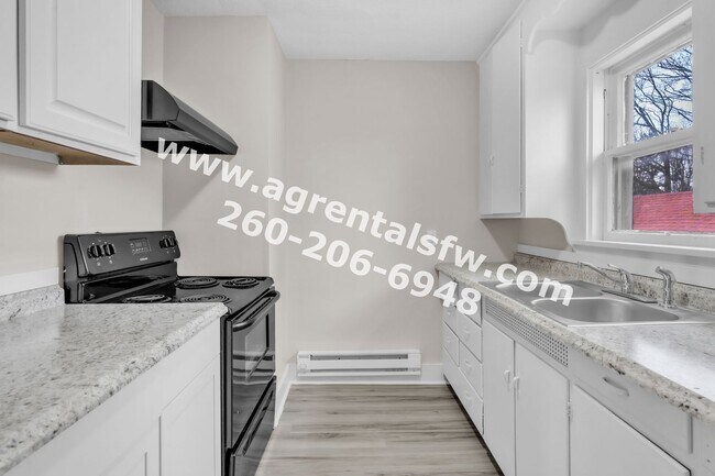 Building Photo - 1235 Huestis Ave